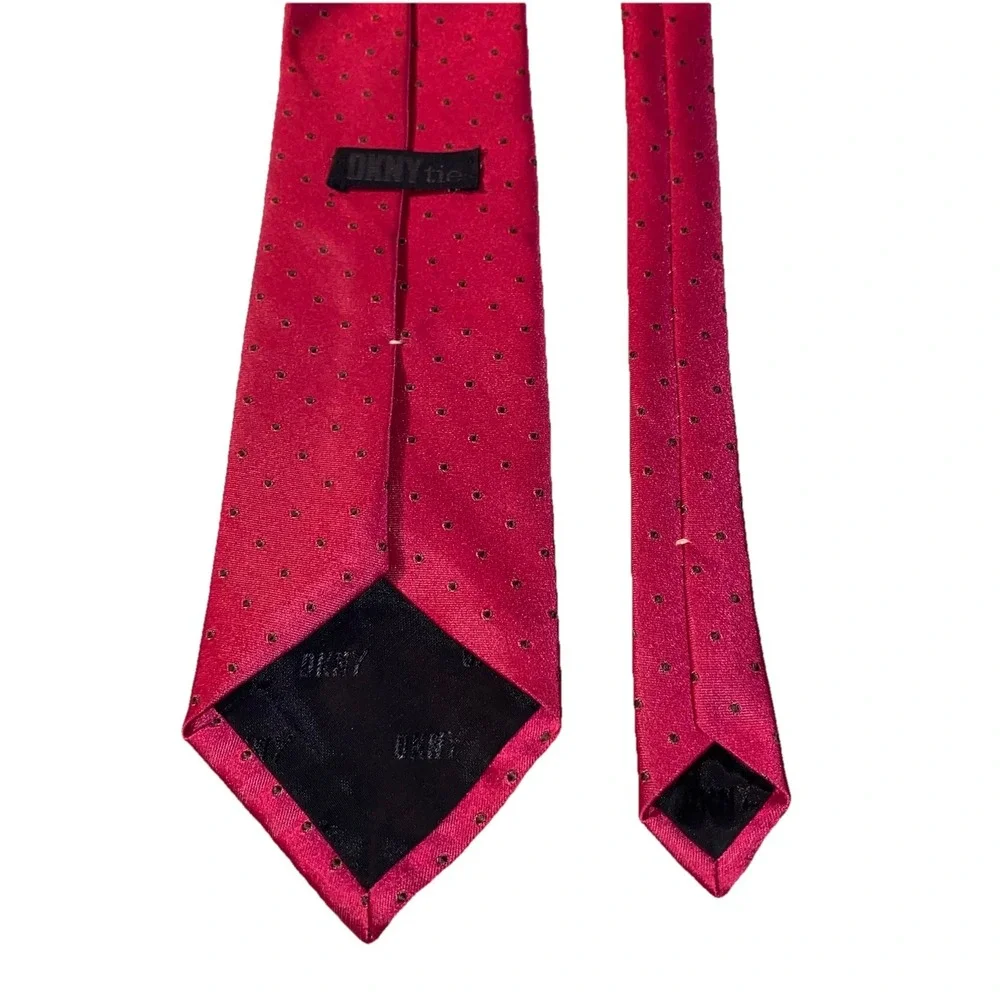 DKNY Men's 100% SILK Pink W/Green Dots Designer Neck‎ Tie 58